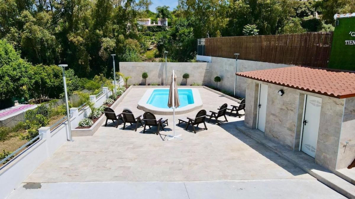 Dom wakacyjny De Diseno Con Piscina Y Barbacoa *