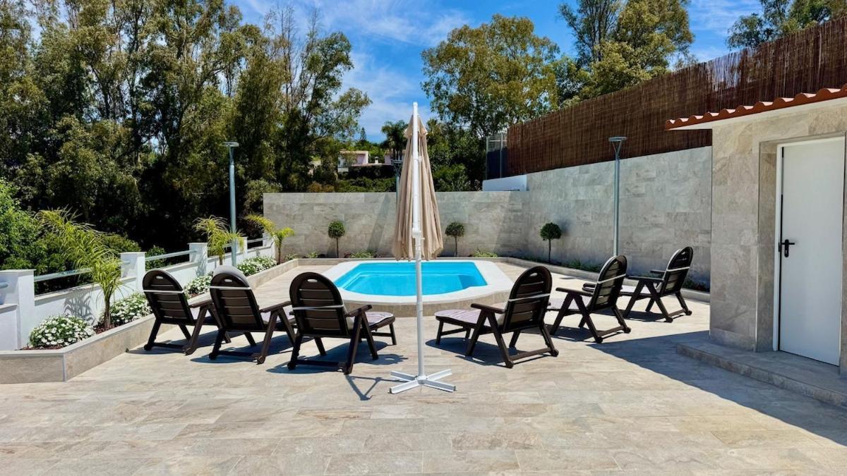 De Diseno Con Piscina Y Barbacoa Casa vacanze *